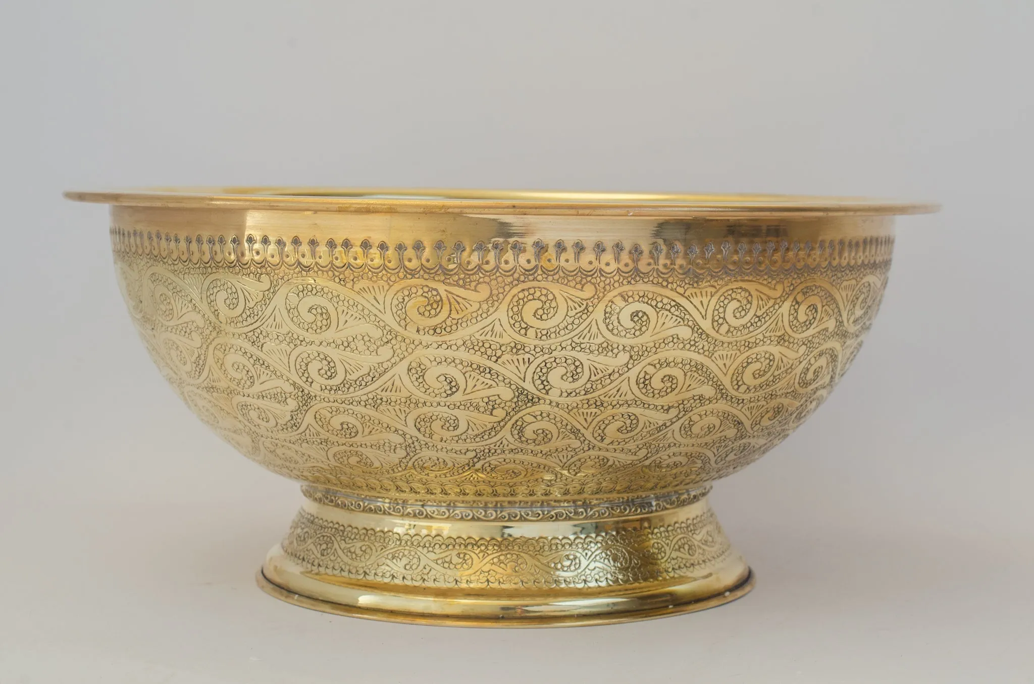 Antique Brass Bowl Vessel Sink Engraved Bathroom Vanity Basin, Gold Vintage Engraved Sink