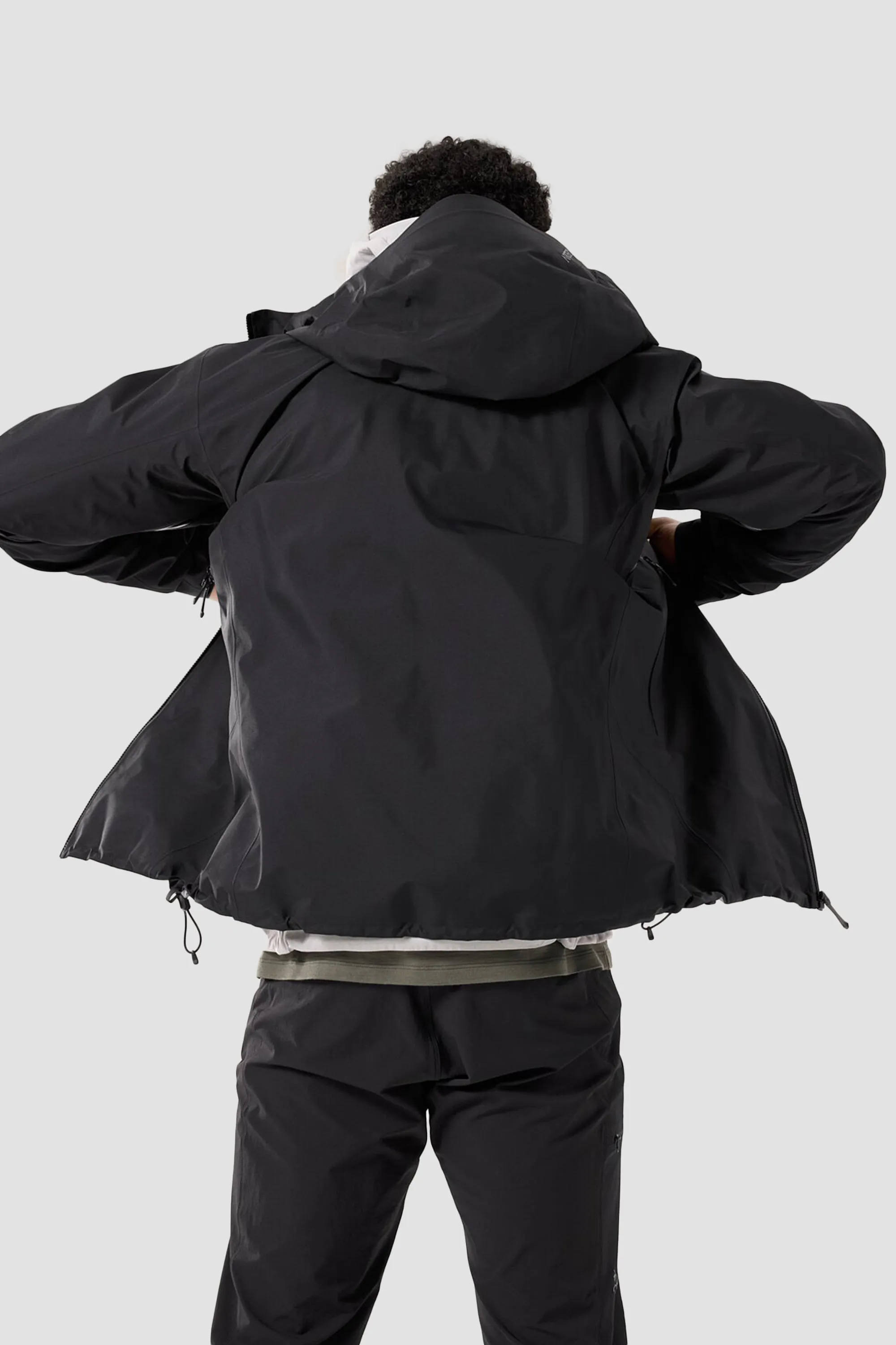 Arc'teryx Men's Beta Jacket in Black