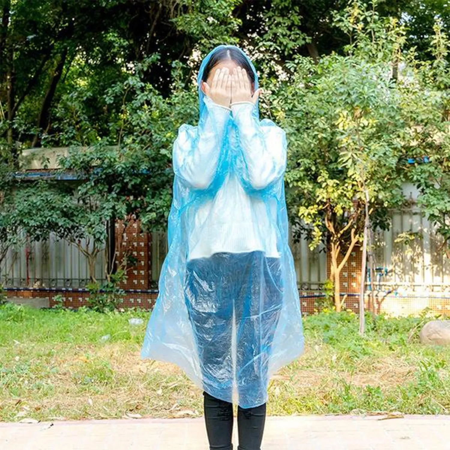 Disposable Rain Coat For Having Prevention From Rain And Storms To Keep Yourself Clean And Dry.