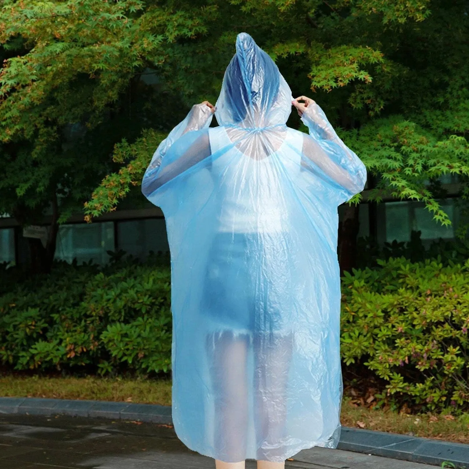 Disposable Rain Coat For Having Prevention From Rain And Storms To Keep Yourself Clean And Dry.