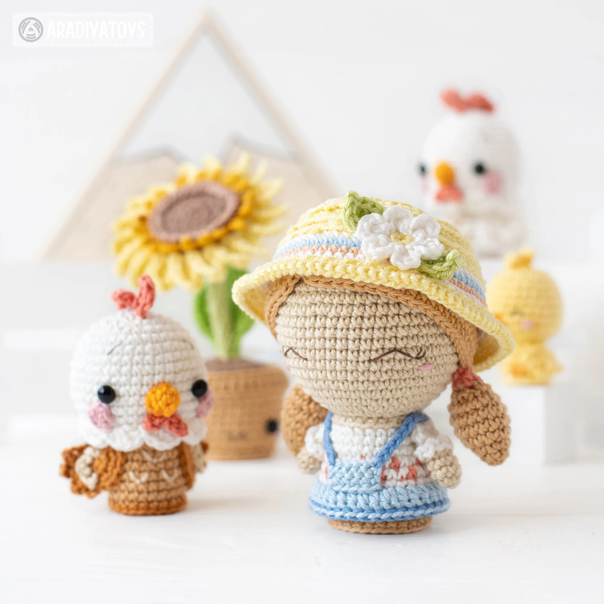 Sunny Farm from “Mini Kingdom” collection / crochet patterns by AradiyaToys (Amigurumi tutorial PDF) / crochet chicken / amigurumi sunflower