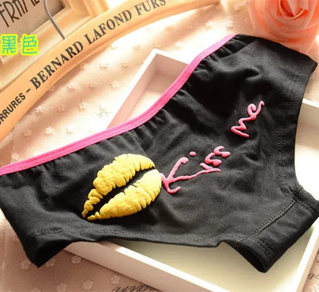 TWTZQ 2018 New Hot Sexy Lip Good Quality Underwear Women Panties Cotton Brand Tanga Low-waist Triangle Cute Briefs 3NK011